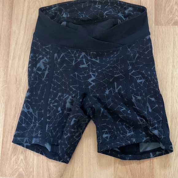Lululemon star gazer biking shorts legging padded cycling size 6